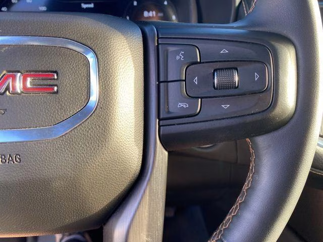2023 GMC Yukon AT4 - Photo 31