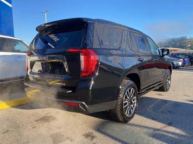 2023 GMC Yukon AT4 - Photo 6