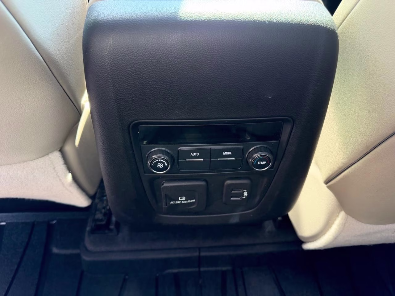2019 White Frost Tricoat Buick Enclave Essence FWD SUV