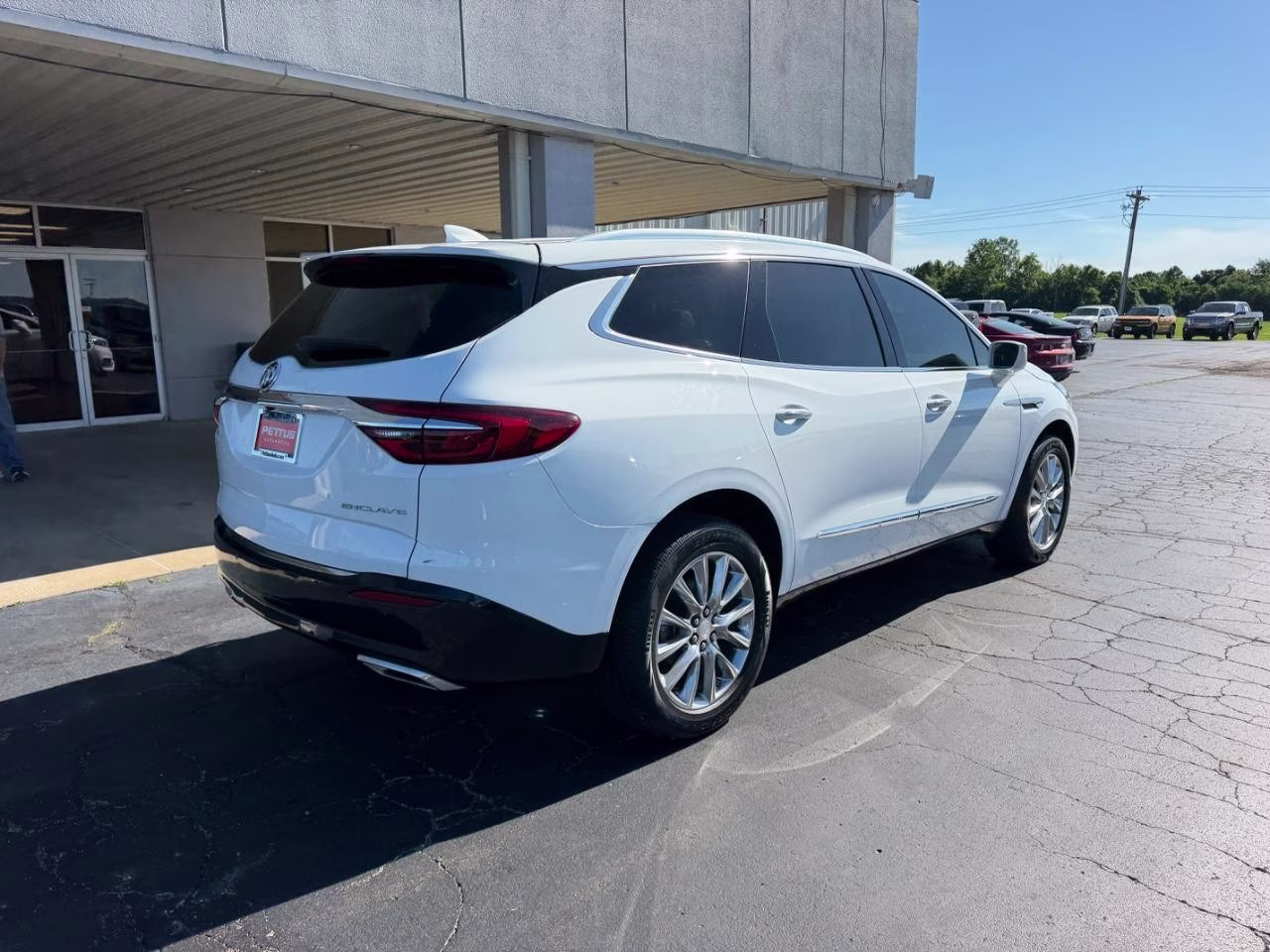 2019 White Frost Tricoat Buick Enclave Essence FWD SUV
