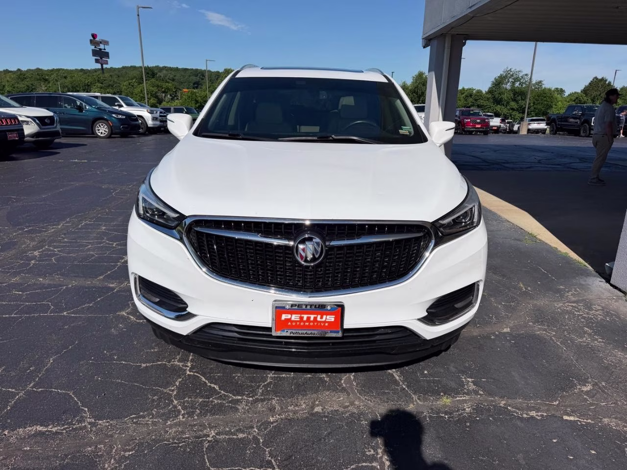 2019 White Frost Tricoat Buick Enclave Essence FWD SUV
