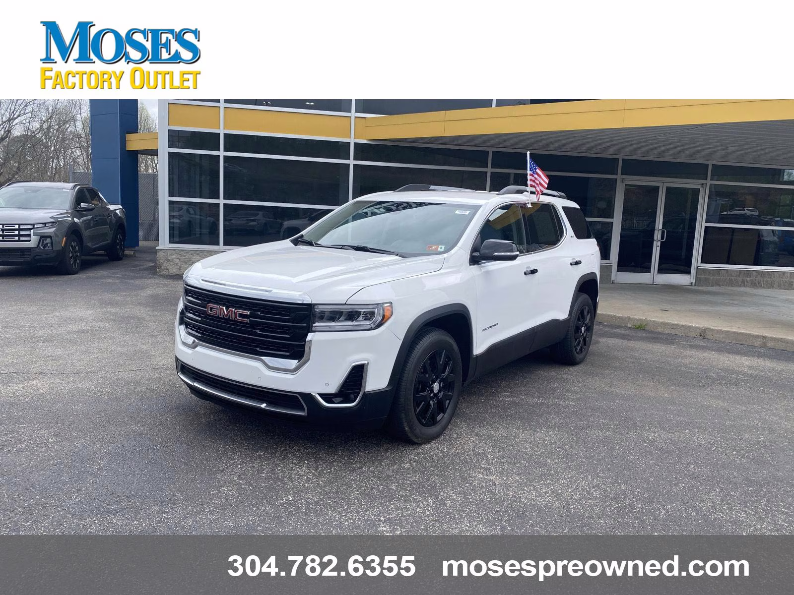 2023 Summit White GMC Acadia SLT AWD 4 Door