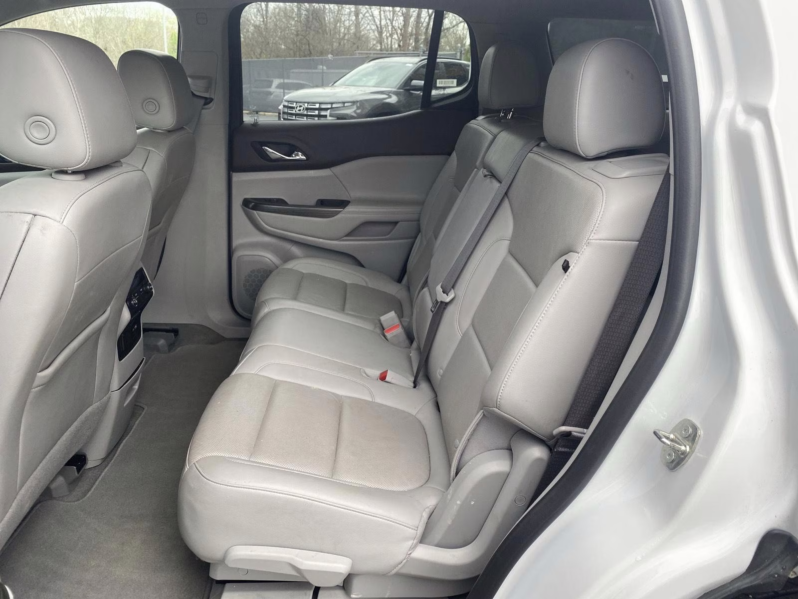 2023 Summit White GMC Acadia SLT AWD 4 Door