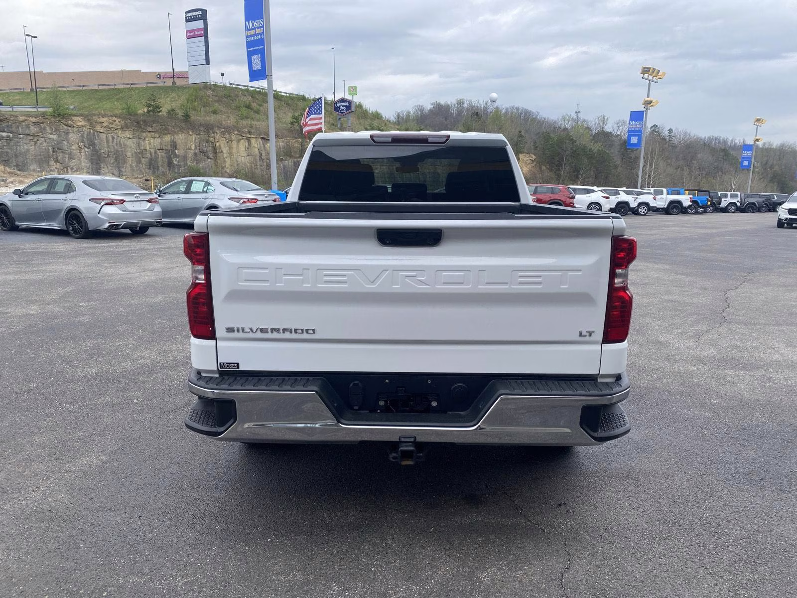 2023 Summit White Chevrolet Silverado 1500 LT 4X4 Truck