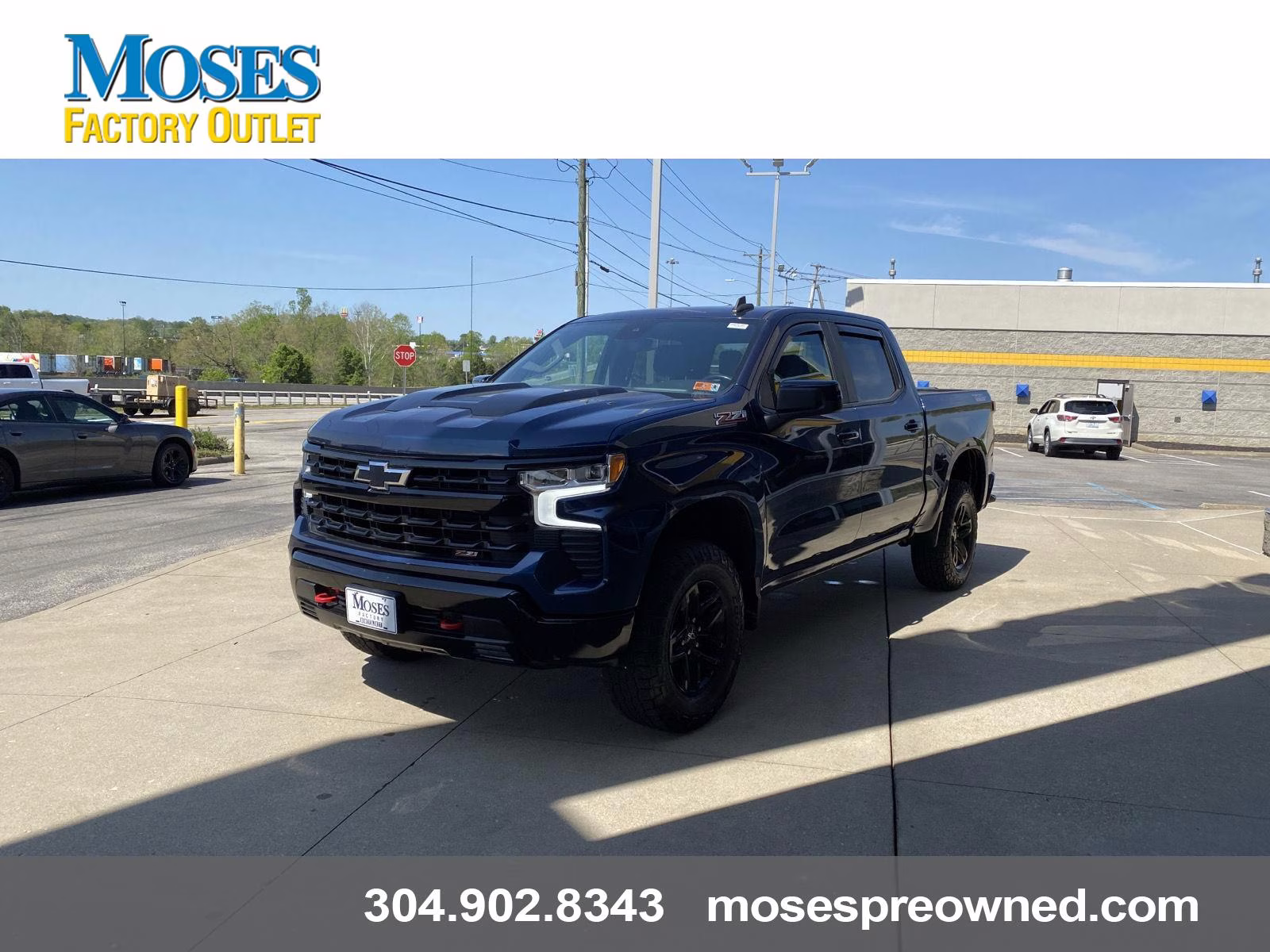 2022 Northsky Blue Metallic Chevrolet Silverado 1500 LT Trail Boss 4X4 Truck