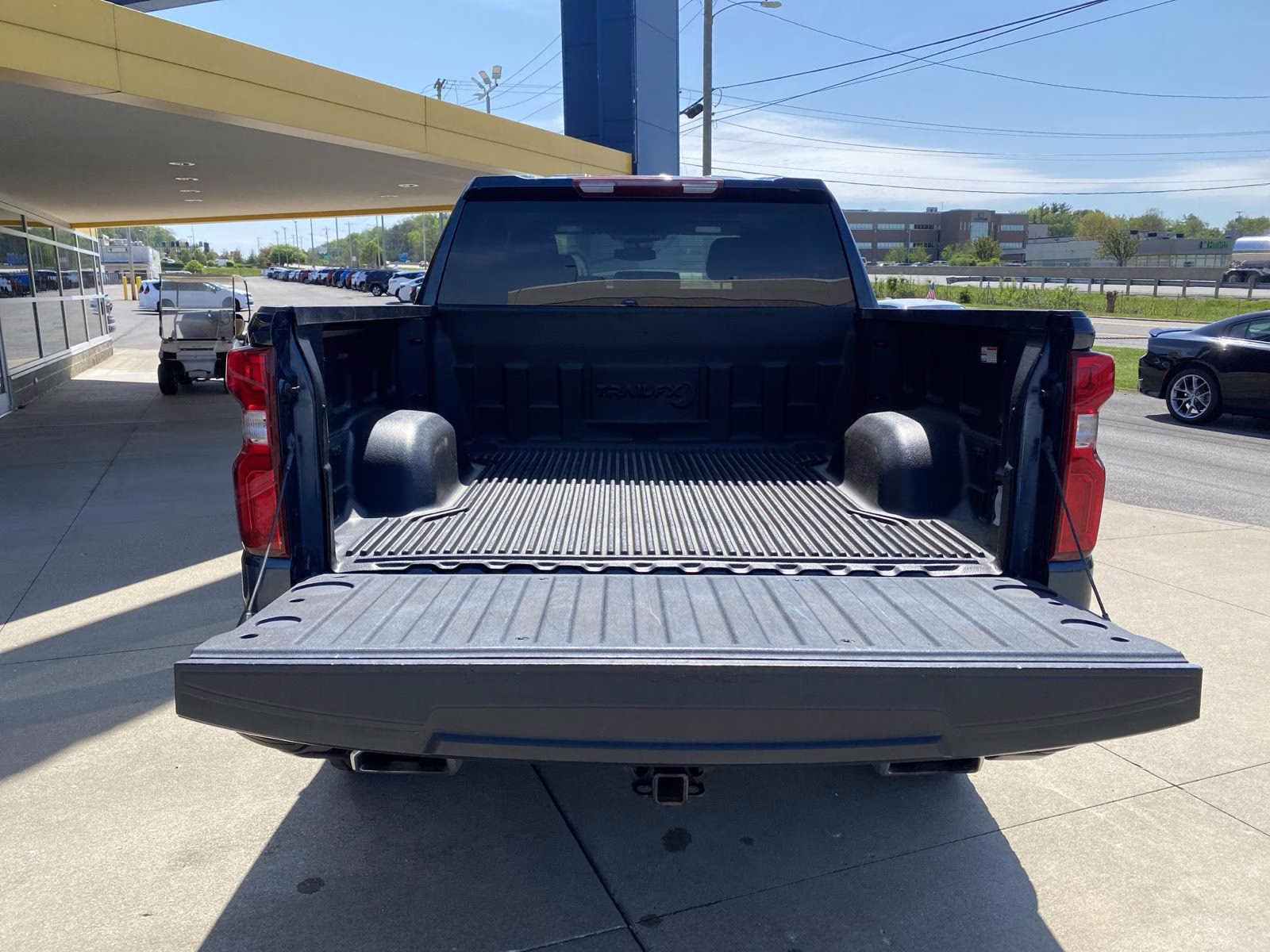 2022 Northsky Blue Metallic Chevrolet Silverado 1500 LT Trail Boss 4X4 Truck