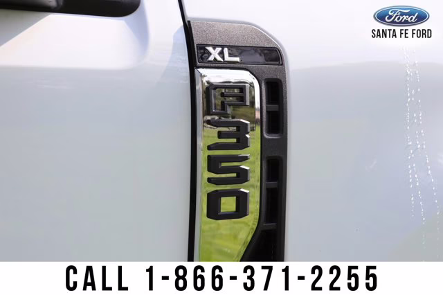 2023 Oxford White Ford Super Duty F-350 DRW XL RWD Truck