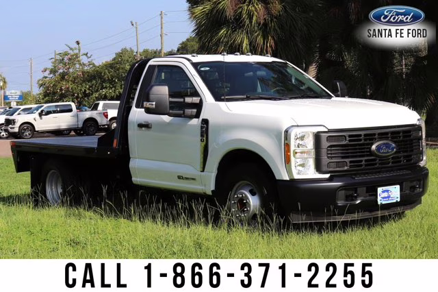 2023 Oxford White Ford Super Duty F-350 DRW XL RWD Truck