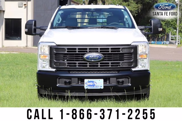 2023 Oxford White Ford Super Duty F-350 DRW XL RWD Truck