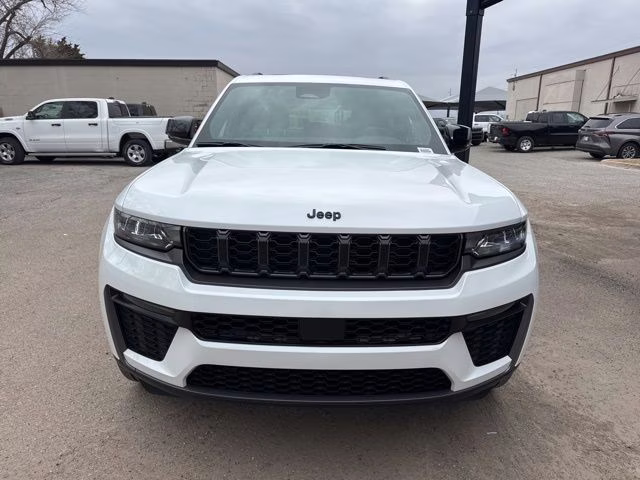 2026 Bright White Clearcoat Jeep Grand Cherokee Limited 4X4 SUV