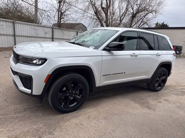 2026 Bright White Clearcoat Jeep Grand Cherokee Limited 4X4 SUV