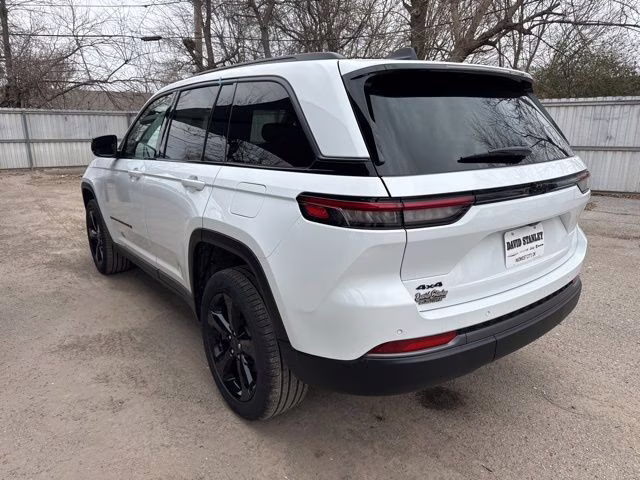 2026 Bright White Clearcoat Jeep Grand Cherokee Limited 4X4 SUV