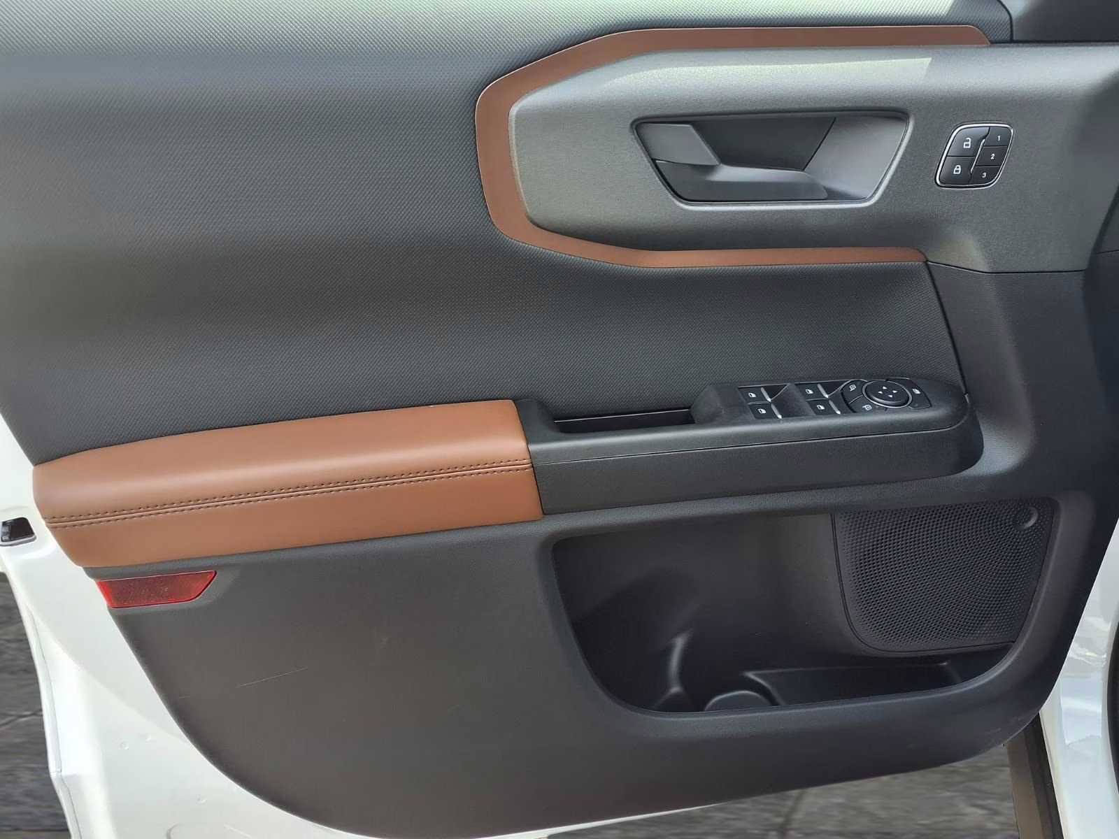 2025 Oxford White Ford Bronco Sport Outer Banks 4X4 SUV