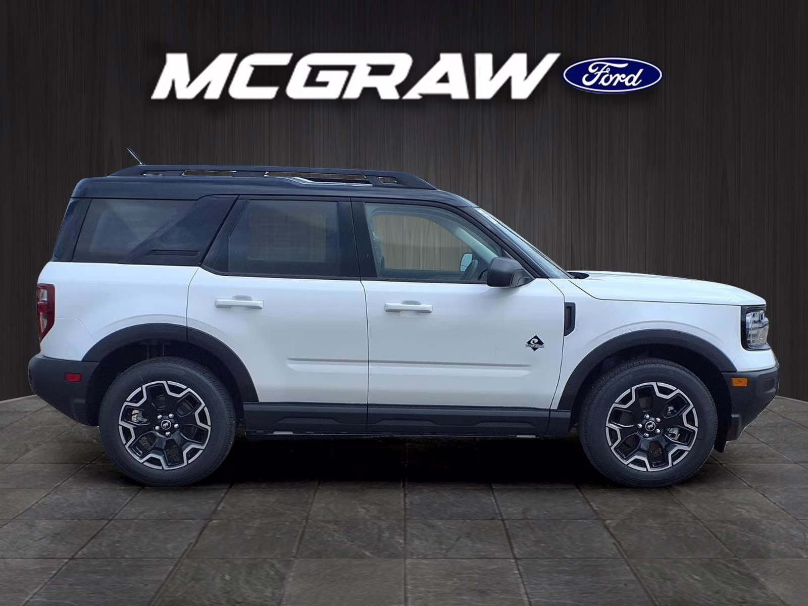 2025 Oxford White Ford Bronco Sport Outer Banks 4X4 SUV
