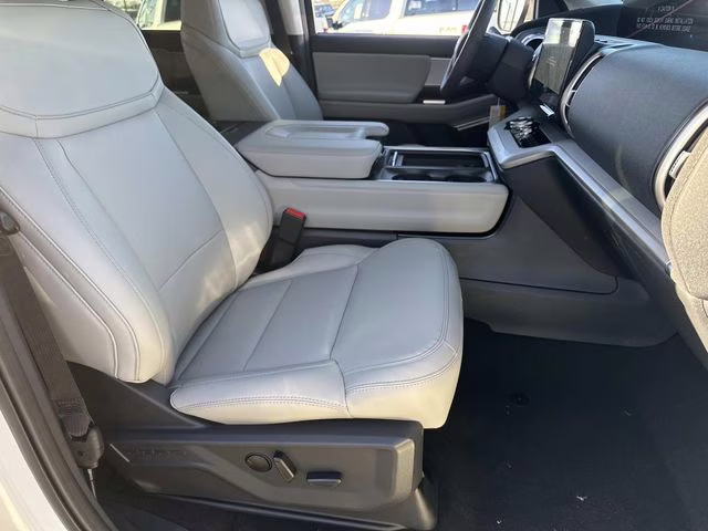 2026 White Metallic Ford Expedition Max Active RWD SUV