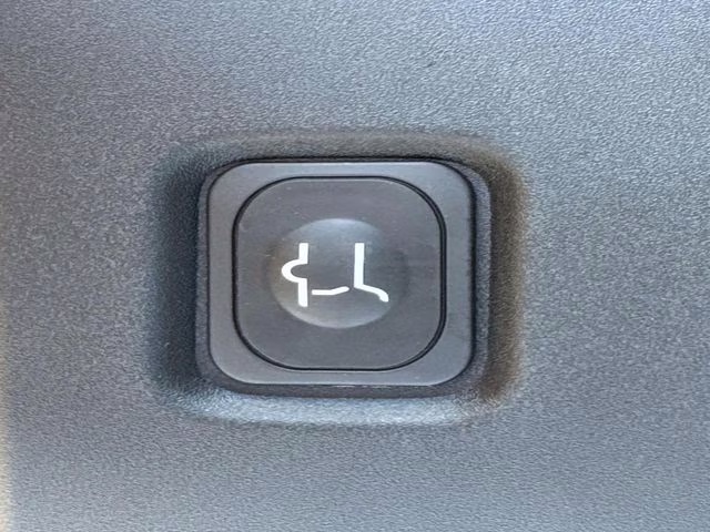 2026 White Metallic Ford Expedition Max Active RWD SUV