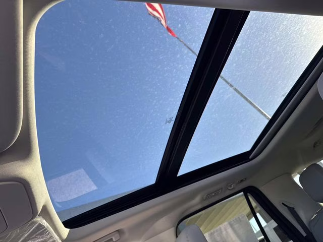 2026 White Metallic Ford Expedition Max Active RWD SUV