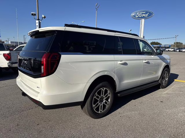 2026 White Metallic Ford Expedition Max Active RWD SUV