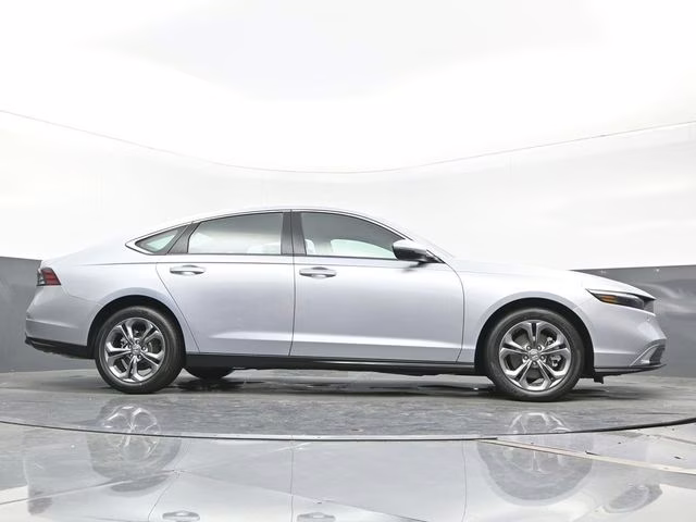 2025 Solar Silver Metallic Honda Accord Hybrid EX-L FWD Sedan