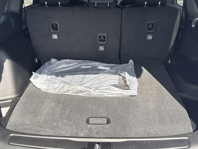 2026 Bright White Clearcoat Jeep Grand Cherokee Laredo Altitude RWD SUV