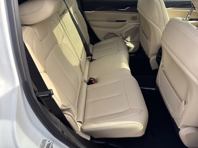 2026 Bright White Clearcoat Jeep Grand Cherokee Limited RWD SUV