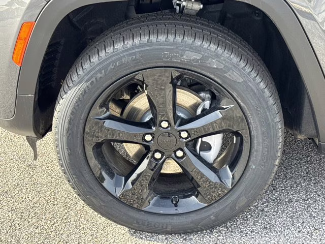 2026 Baltic Gray Metallic Clearcoat Jeep Grand Cherokee Limited RWD SUV