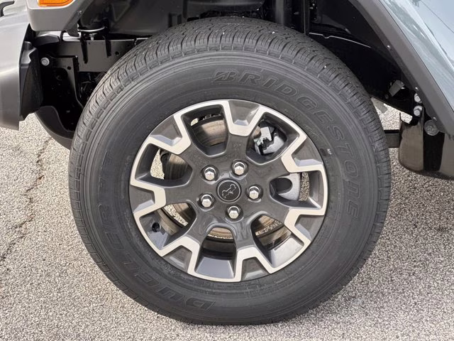 2026 Anvil Clearcoat Jeep Gladiator Sahara 4X4 Truck