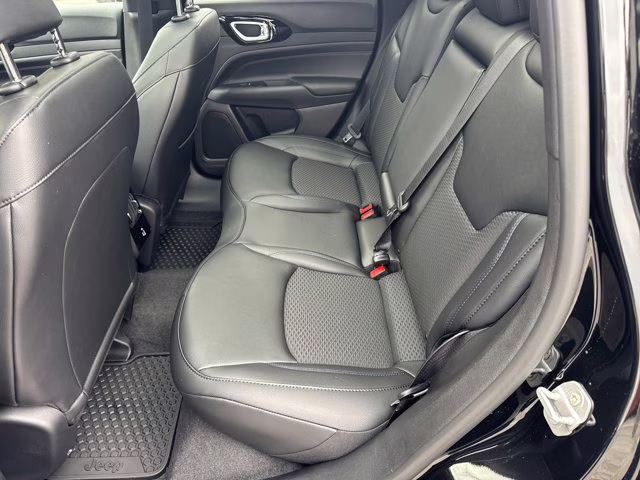 2026 Diamond Black Crystal Pearlcoat Jeep Compass Latitude Altitude 4X4 SUV