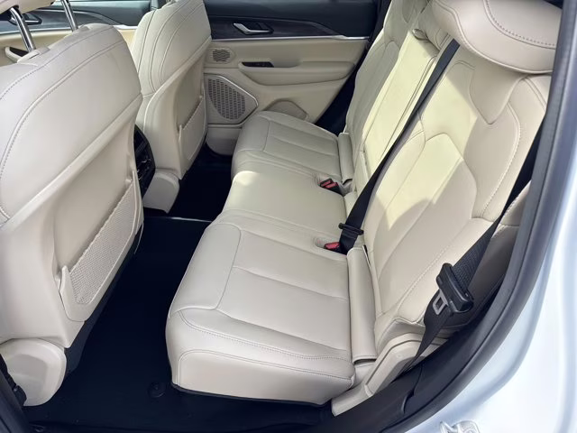 2026 Bright White Clearcoat Jeep Grand Cherokee Limited RWD SUV