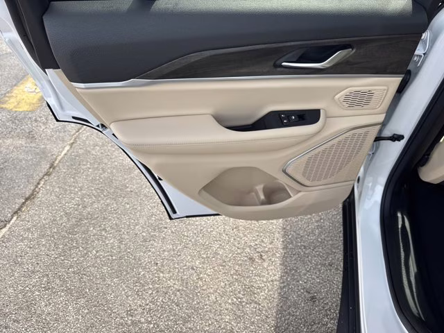 2026 Bright White Clearcoat Jeep Grand Cherokee Limited RWD SUV