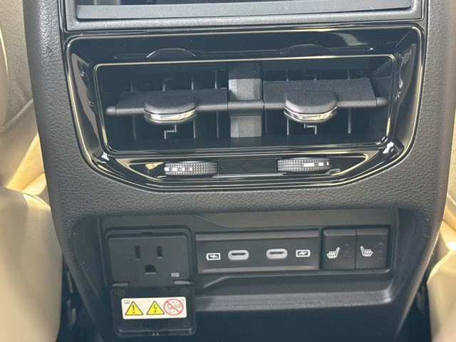 2026 Bright White Clearcoat Jeep Grand Cherokee Limited RWD SUV