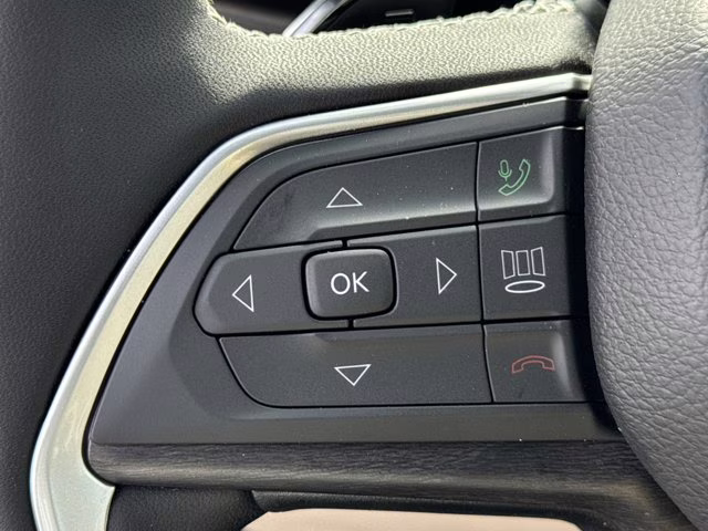 2026 Bright White Clearcoat Jeep Grand Cherokee Limited RWD SUV