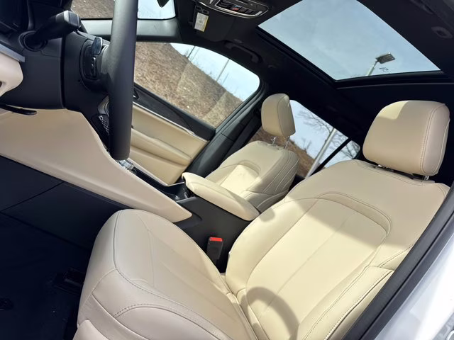 2026 Bright White Clearcoat Jeep Grand Cherokee Limited RWD SUV