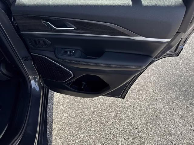 2026 Baltic Gray Metallic Clearcoat Jeep Grand Cherokee Limited RWD SUV