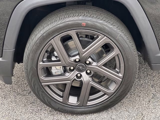 2026 Diamond Black Crystal Pearlcoat Jeep Compass Latitude Altitude 4X4 SUV