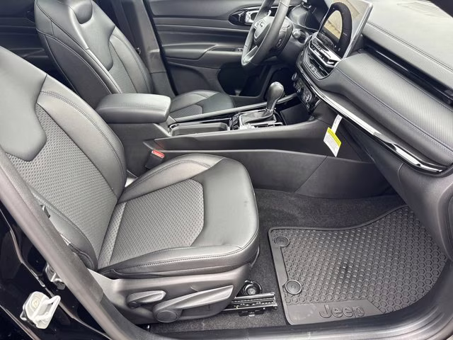 2026 Diamond Black Crystal Pearlcoat Jeep Compass Latitude Altitude 4X4 SUV