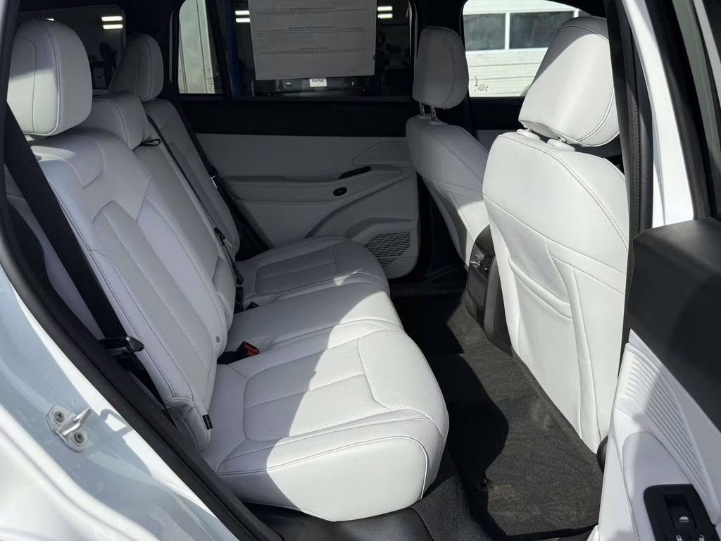 2026 Bright White Clearcoat Jeep Cherokee Limited 4X4 SUV