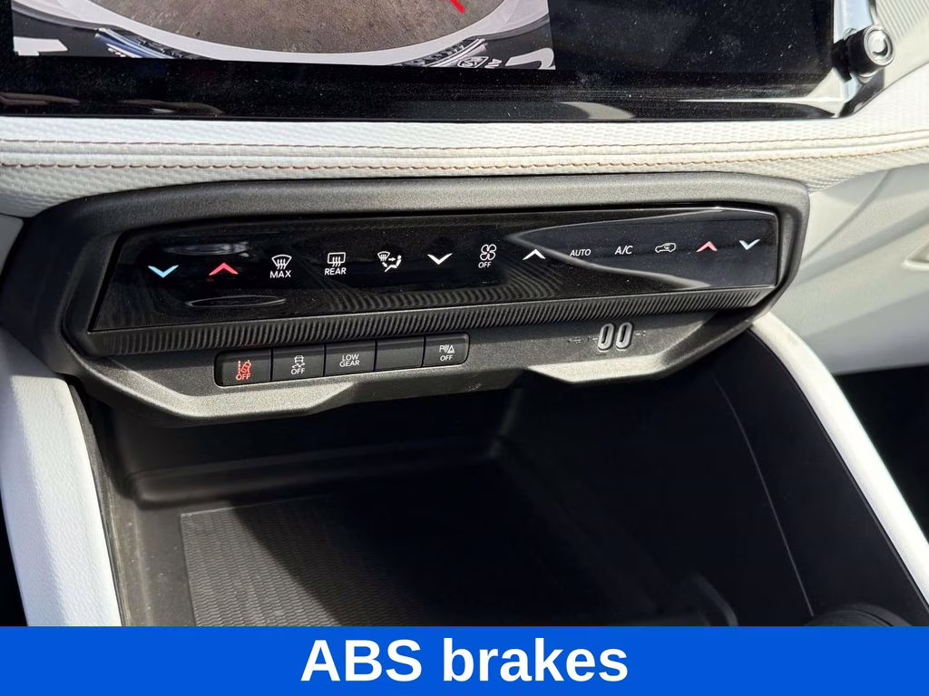 2026 Bright White Clearcoat Jeep Cherokee Limited 4X4 SUV