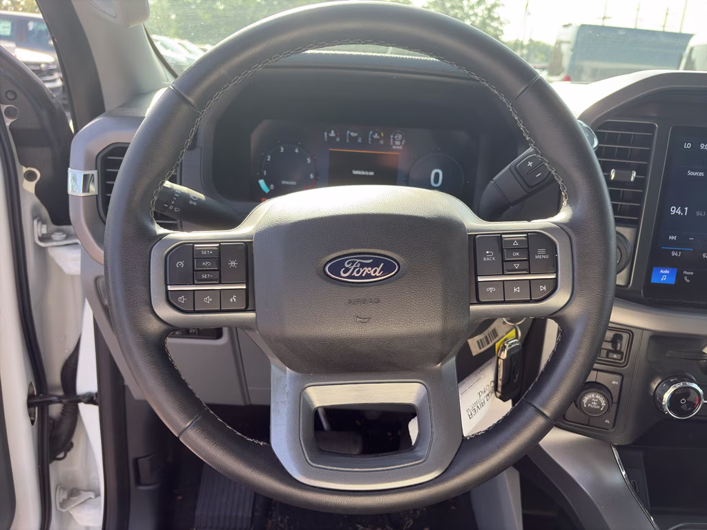 2024 Oxford White Ford F-150 XLT 4X4 Truck