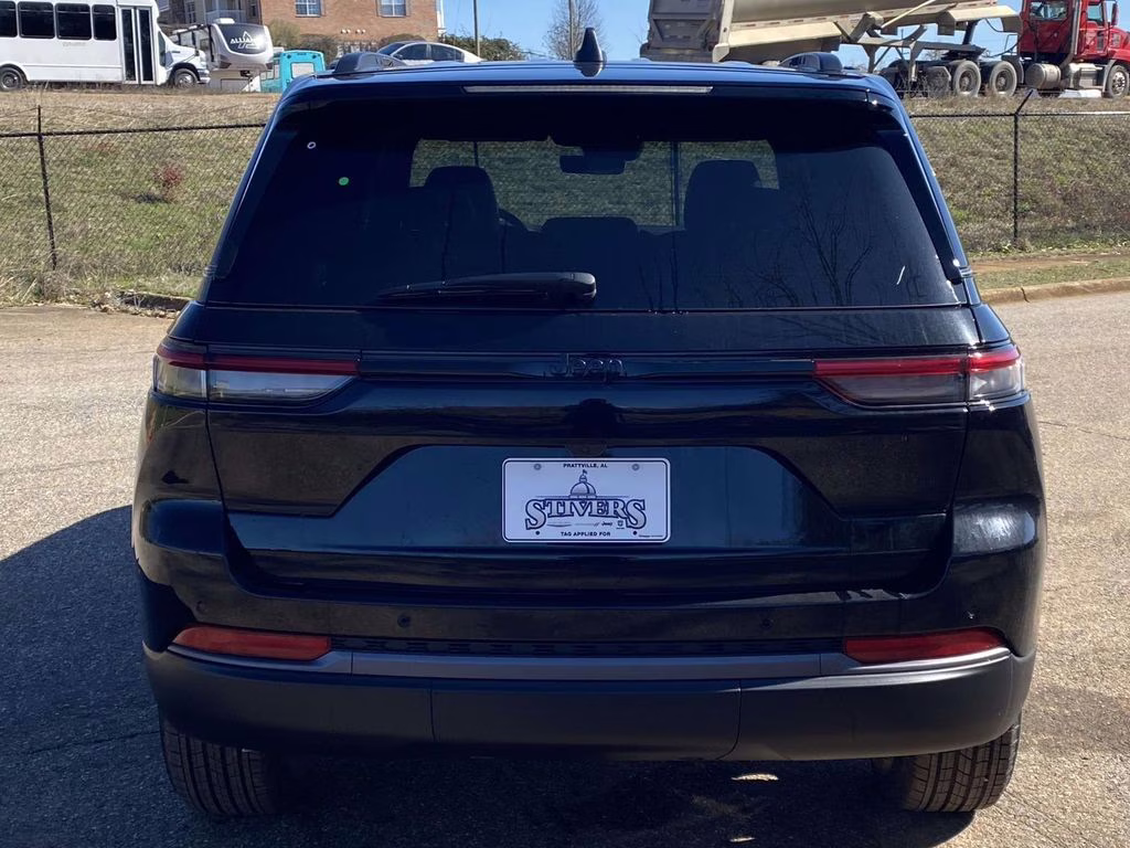 2026 Baltic Gray Metallic Clearcoat Jeep Grand Cherokee Limited RWD SUV