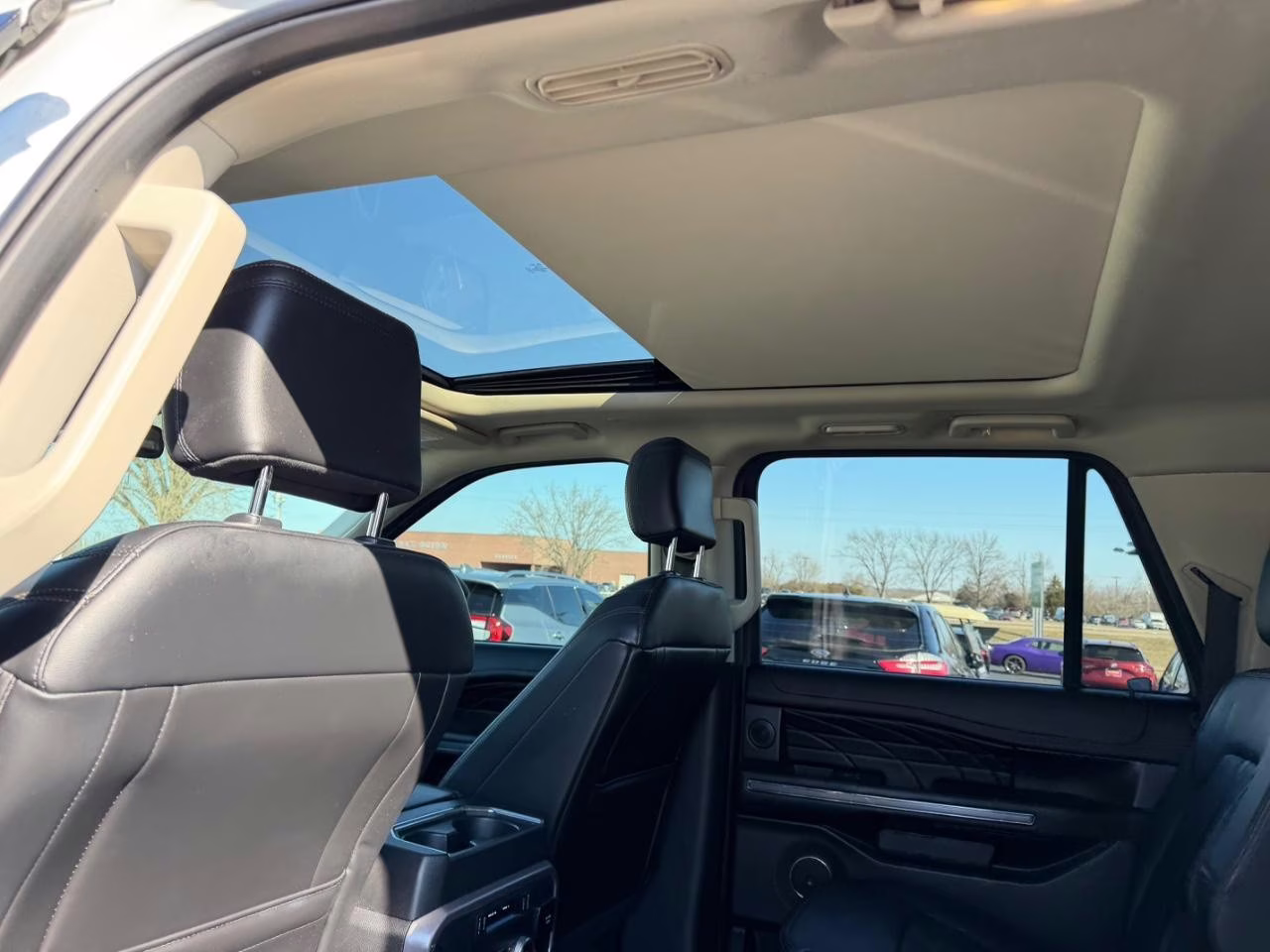 2021 Star White Metallic Tri-Coat Ford Expedition Max Platinum 4X4 SUV