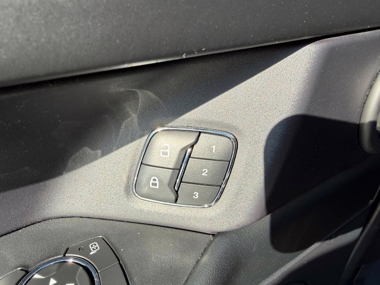 2021 Star White Metallic Tri-Coat Ford Expedition Max Platinum 4X4 SUV