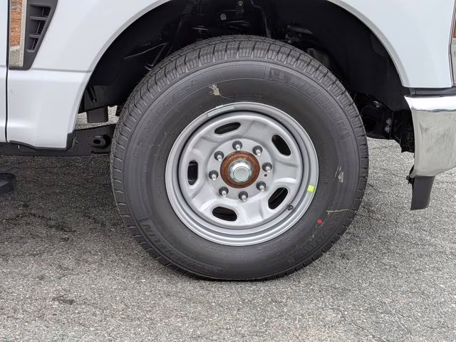 2026 Oxford White Ford Super Duty F-250 SRW XL RWD Truck