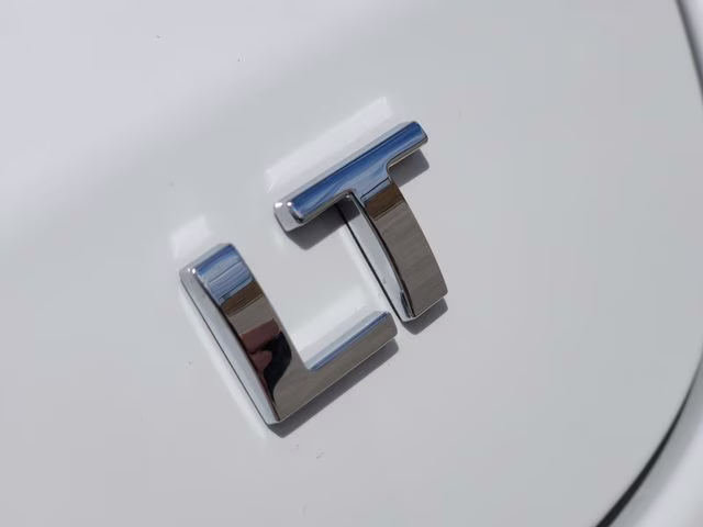 2026 Summit White Chevrolet Trax LT FWD SUV