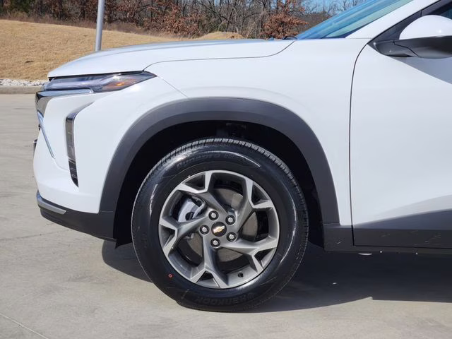 2026 Summit White Chevrolet Trax LT FWD SUV