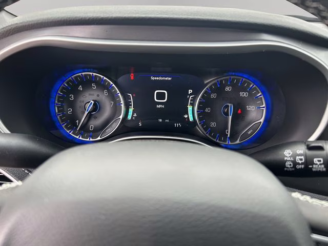 2026 Diamond Black Crystal Pearlcoat Chrysler Pacifica Select AWD Van