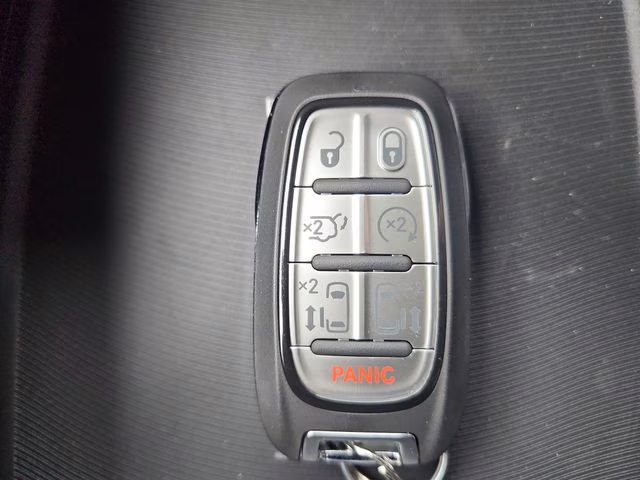 2026 Bright White Clearcoat Chrysler Pacifica Select AWD Van