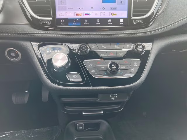 2026 Bright White Clearcoat Chrysler Pacifica Select AWD Van