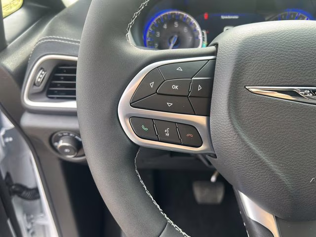 2026 Bright White Clearcoat Chrysler Pacifica Select AWD Van