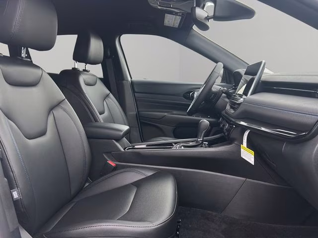 2026 Bright White Clearcoat Jeep Compass Limited 4X4 SUV